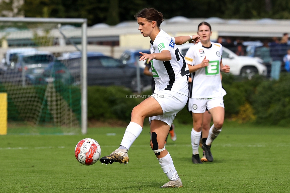 Sturm Damen - Altach
OEFB Frauen Bundesliga, 6. Runde, SK Sturm Graz Damen - SCR Altach, MURAUER Bier Arena - StFV Graz, 06.10.2024. 

Foto zeigt Leonie Christin Tragl (Sturm Damen)
