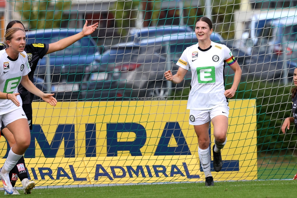 Sturm Damen - Altach
OEFB Frauen Bundesliga, 6. Runde, SK Sturm Graz Damen - SCR Altach, MURAUER Bier Arena - StFV Graz, 06.10.2024. 

Foto zeigt Sophie Maierhofer (Sturm Damen)
