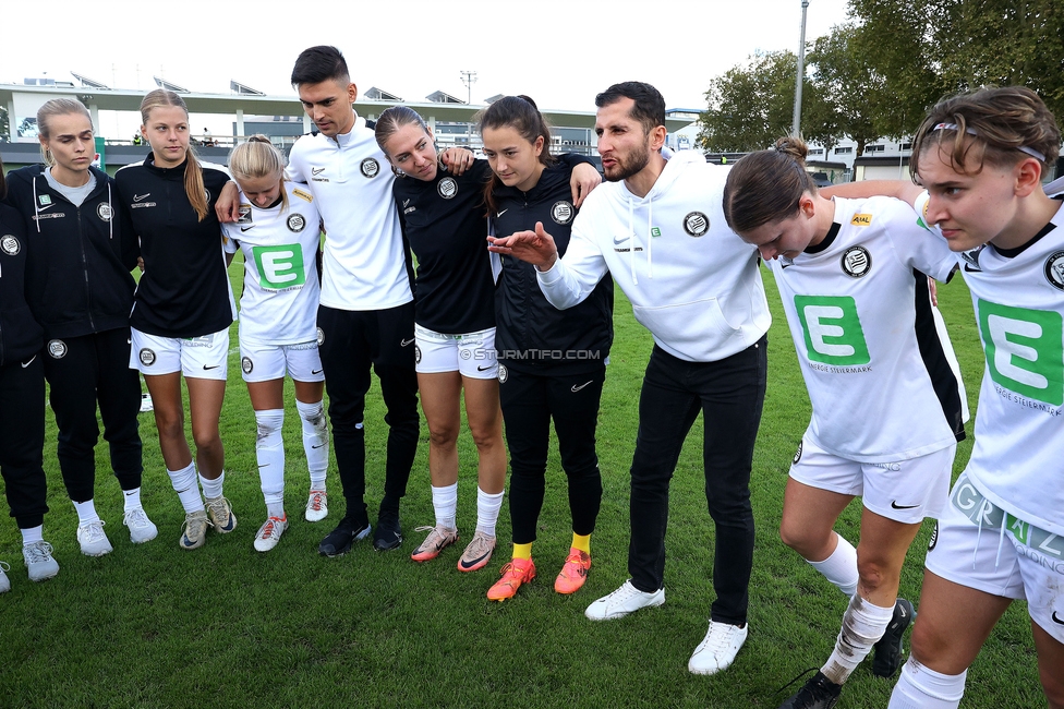 Sturm Damen - Altach
OEFB Frauen Bundesliga, 6. Runde, SK Sturm Graz Damen - SCR Altach, MURAUER Bier Arena - StFV Graz, 06.10.2024. 

Foto zeigt die Mannschaft der Sturm Damen
