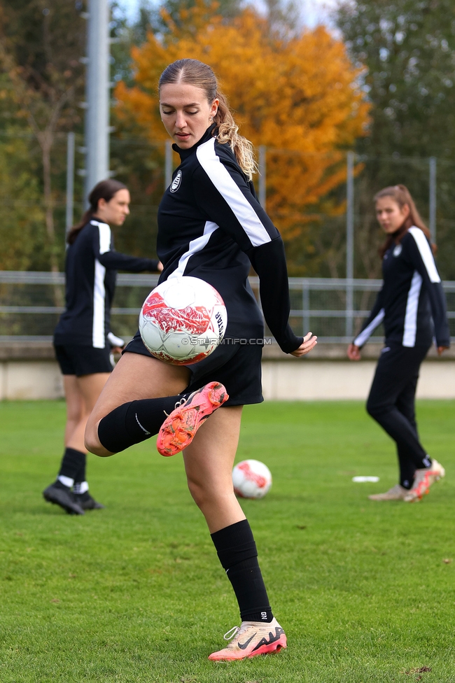 Sturm Damen - LASK
OEFB Frauen Bundesliga, 7. Runde, SK Sturm Graz Damen - LASK Damen, Anton Koch Stadion Hollenegg, 12.10.2024. 

Foto zeigt Modesta Uka (Sturm Damen)
