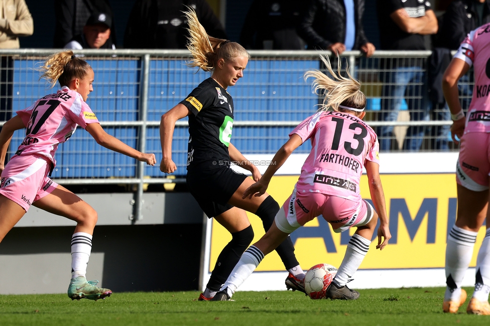 Sturm Damen - LASK
OEFB Frauen Bundesliga, 7. Runde, SK Sturm Graz Damen - LASK Damen, Anton Koch Stadion Hollenegg, 12.10.2024. 

Foto zeigt Sandra Jakobsen (Sturm Damen)
