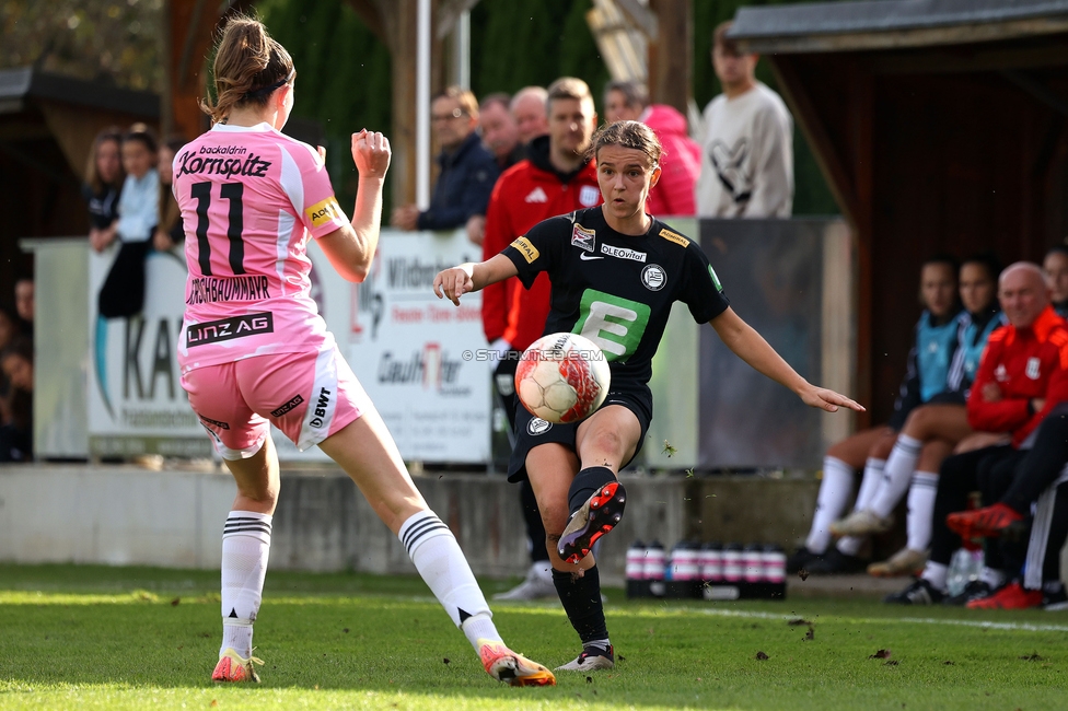 Sturm Damen - LASK
OEFB Frauen Bundesliga, 7. Runde, SK Sturm Graz Damen - LASK Damen, Anton Koch Stadion Hollenegg, 12.10.2024. 

Foto zeigt Leonie Christin Tragl (Sturm Damen)
