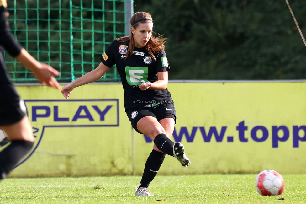 Sturm Damen - LASK
OEFB Frauen Bundesliga, 7. Runde, SK Sturm Graz Damen - LASK Damen, Anton Koch Stadion Hollenegg, 12.10.2024. 

Foto zeigt Laura Riesenbeck (Sturm Damen)
