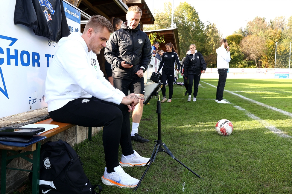 Sturm Damen - LASK
OEFB Frauen Bundesliga, 7. Runde, SK Sturm Graz Damen - LASK Damen, Anton Koch Stadion Hollenegg, 12.10.2024. 

Foto zeigt Michael Erlitz (Sportdirektor Sturm Damen)
