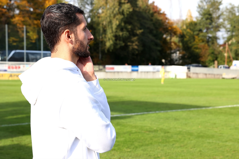 Sturm Damen - LASK
OEFB Frauen Bundesliga, 7. Runde, SK Sturm Graz Damen - LASK Damen, Anton Koch Stadion Hollenegg, 12.10.2024. 

Foto zeigt Sargon Duran (Cheftrainer Sturm Damen)
