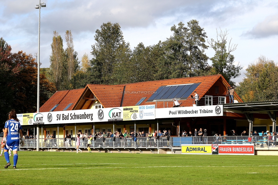 Sturm Damen - LASK
OEFB Frauen Bundesliga, 7. Runde, SK Sturm Graz Damen - LASK Damen, Anton Koch Stadion Hollenegg, 12.10.2024. 

Foto zeigt Fans
