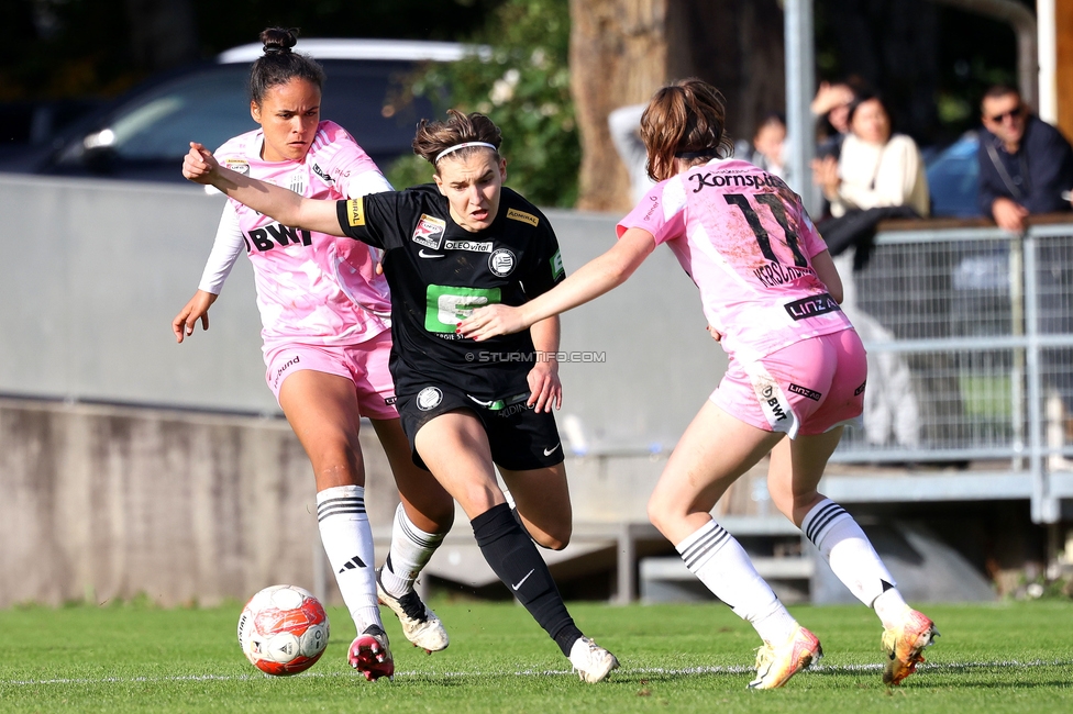 Sturm Damen - LASK
OEFB Frauen Bundesliga, 7. Runde, SK Sturm Graz Damen - LASK Damen, Anton Koch Stadion Hollenegg, 12.10.2024. 

Foto zeigt Pauline Deutsch (Sturm Damen)
