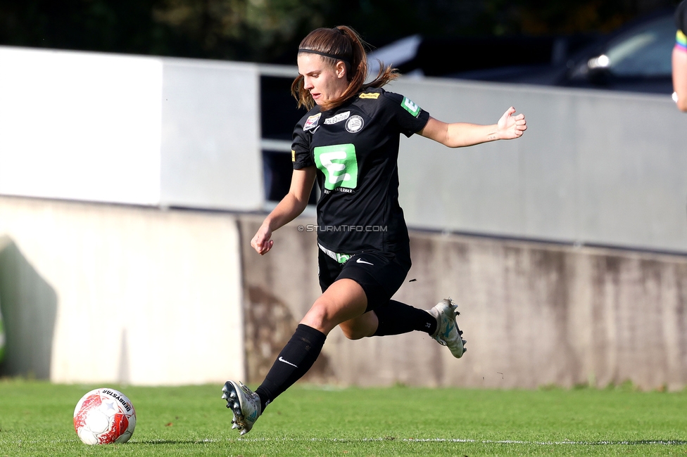 Sturm Damen - LASK
OEFB Frauen Bundesliga, 7. Runde, SK Sturm Graz Damen - LASK Damen, Anton Koch Stadion Hollenegg, 12.10.2024. 

Foto zeigt Laura Riesenbeck (Sturm Damen)
