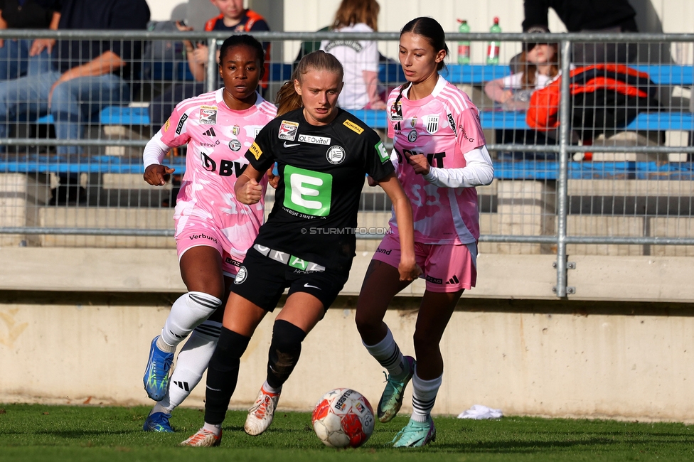 Sturm Damen - LASK
OEFB Frauen Bundesliga, 7. Runde, SK Sturm Graz Damen - LASK Damen, Anton Koch Stadion Hollenegg, 12.10.2024. 

Foto zeigt Sandra Jakobsen (Sturm Damen)
