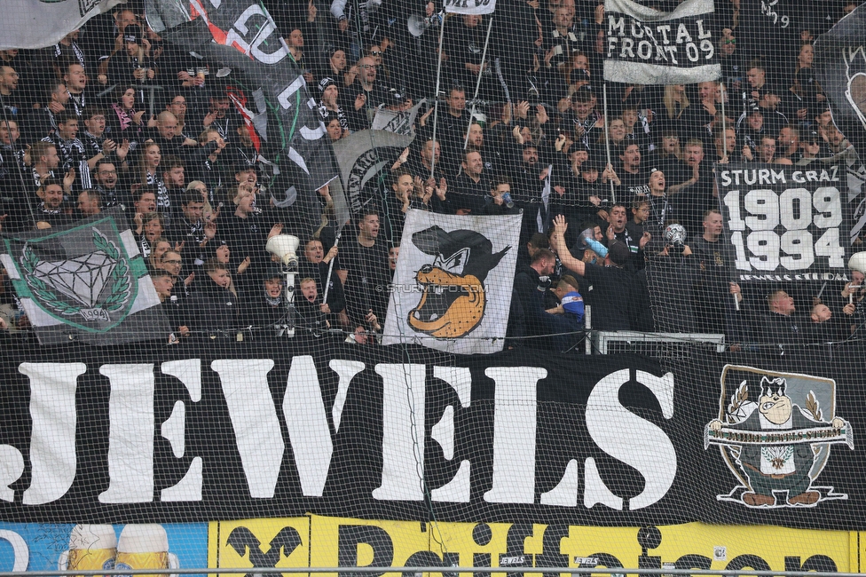 Sturm Graz - GAK
Oesterreichische Fussball Bundesliga, 10. Runde, SK Sturm Graz - Grazer AK, Stadion Liebenau Graz, 19.10.2024. 

Foto zeigt Fans von Sturm
Schlüsselwörter: jewels