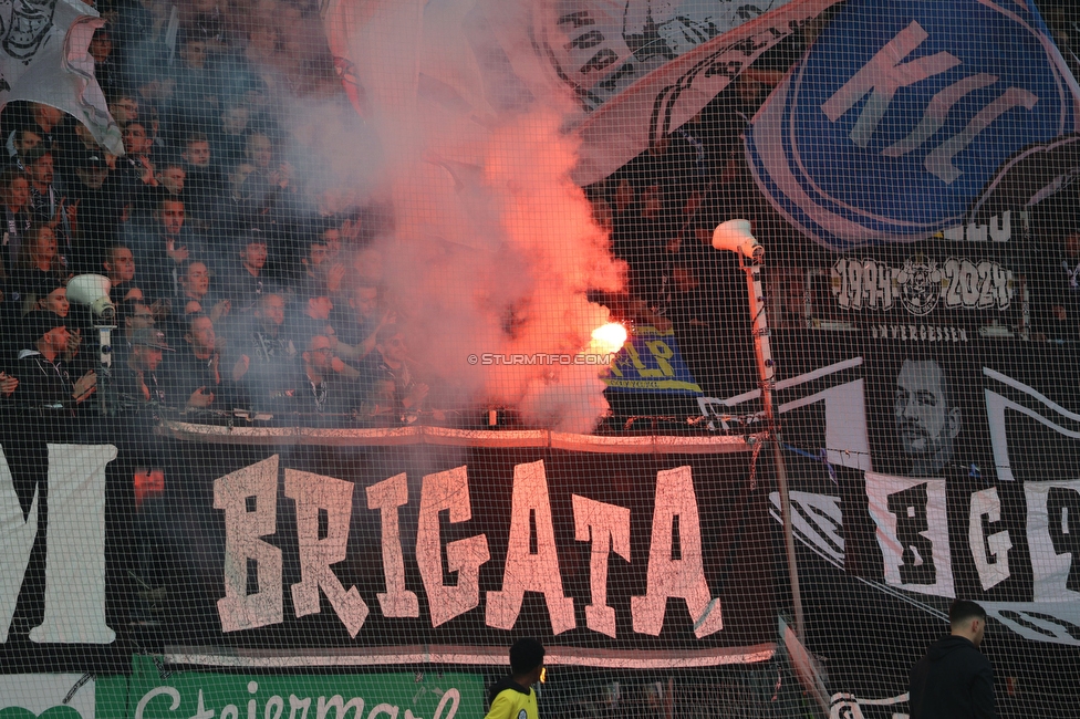 Sturm Graz - GAK
Oesterreichische Fussball Bundesliga, 10. Runde, SK Sturm Graz - Grazer AK, Stadion Liebenau Graz, 19.10.2024. 

Foto zeigt Fans von Sturm
Schlüsselwörter: brigata