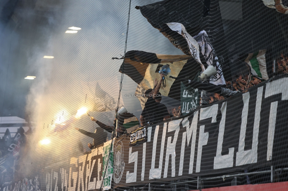 Sturm Graz - GAK
Oesterreichische Fussball Bundesliga, 10. Runde, SK Sturm Graz - Grazer AK, Stadion Liebenau Graz, 19.10.2024. 

Foto zeigt Fans von Sturm
Schlüsselwörter: sturmflut pyrotechnik