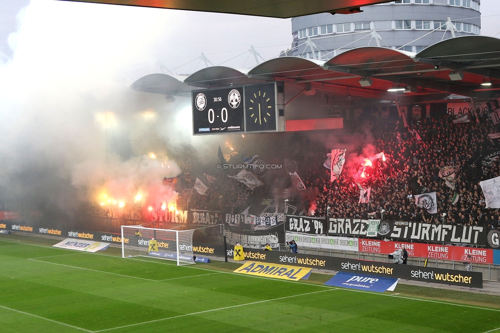 Sturm Graz - GAK
Oesterreichische Fussball Bundesliga, 10. Runde, SK Sturm Graz - Grazer AK, Stadion Liebenau Graz, 19.10.2024. 

Foto zeigt Fans von Sturm
Schlüsselwörter: pyrotechnik