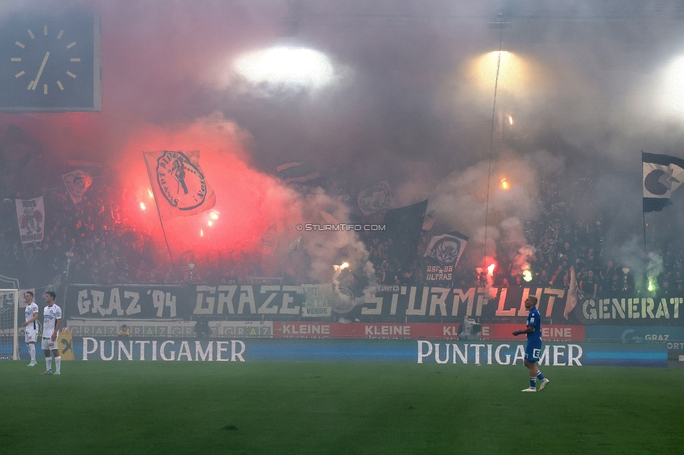 Sturm Graz - GAK
Oesterreichische Fussball Bundesliga, 10. Runde, SK Sturm Graz - Grazer AK, Stadion Liebenau Graz, 19.10.2024. 

Foto zeigt Fans von Sturm
Schlüsselwörter: pyrotechnik