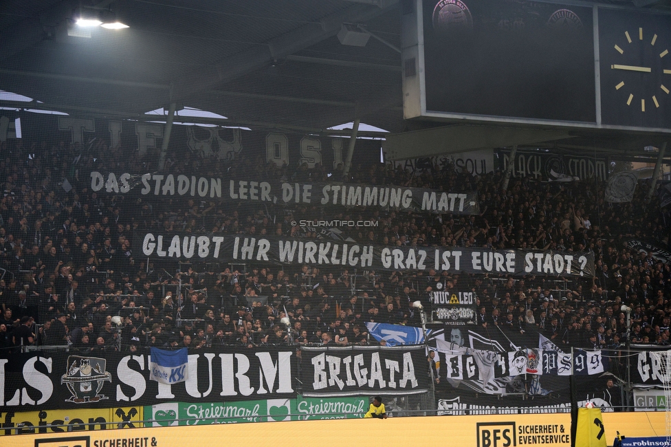 Sturm Graz - GAK
Oesterreichische Fussball Bundesliga, 10. Runde, SK Sturm Graz - Grazer AK, Stadion Liebenau Graz, 19.10.2024. 

Foto zeigt Fans von Sturm mit einem Spruchband
