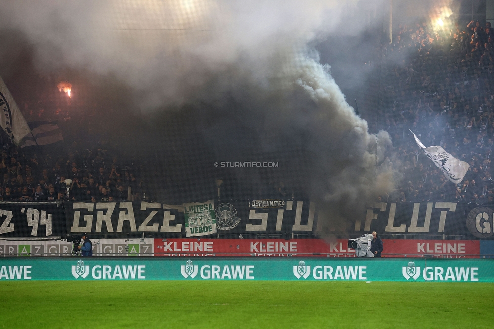 Sturm Graz - GAK
Oesterreichische Fussball Bundesliga, 10. Runde, SK Sturm Graz - Grazer AK, Stadion Liebenau Graz, 19.10.2024. 

Foto zeigt Fans von Sturm
Schlüsselwörter: pyrotechnik sturmflut