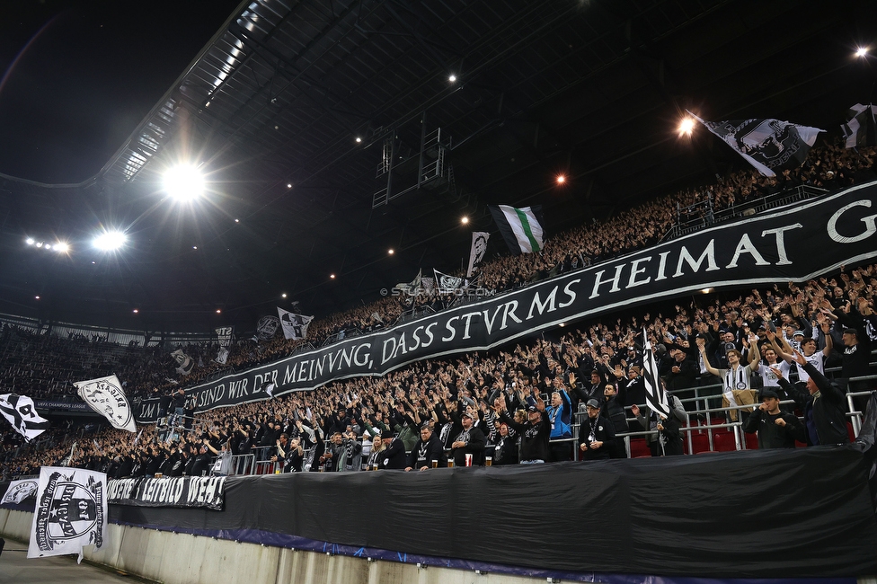 Sturm Graz - Sporting Lissabon
UEFA Champions League Ligaphase 3 Spieltag, SK Sturm Graz - Sporting Lissabon, Woerthersee Stadion Klagenfurt, 22.10.2024. 

Foto zeigt Fans von Sturm mit einem Spruchband
Schlüsselwörter: sturmstadion