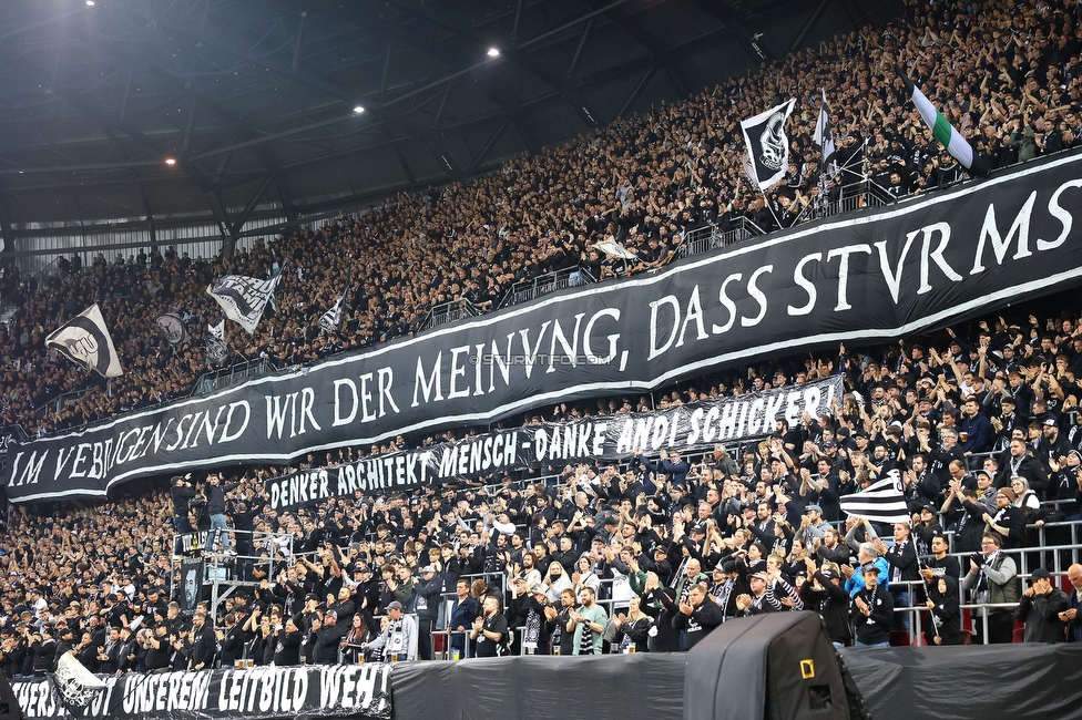 Sturm Graz - Sporting Lissabon
UEFA Champions League Ligaphase 3. Spieltag, SK Sturm Graz - Sporting Lissabon, Woerthersee Stadion Klagenfurt, 22.10.2024. 

Foto zeigt Fans von Sturm mit einem Spruchband fuer Andreas Schicker (ehem. sportl. Geschaeftsfuehrer Sturm)
Schlüsselwörter: sturmstadion