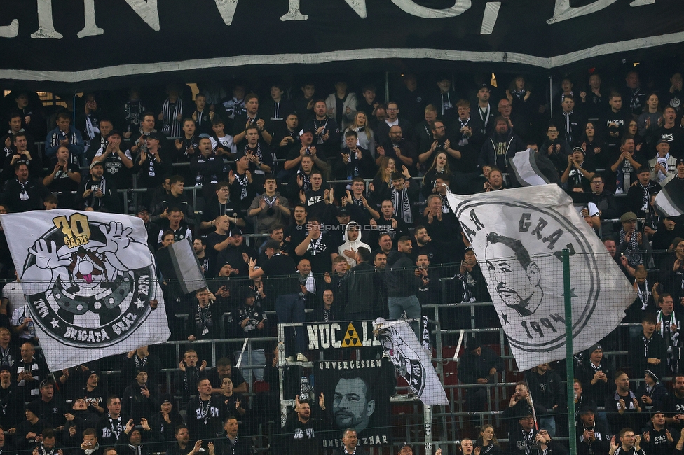 Sturm Graz - Sporting Lissabon
UEFA Champions League Ligaphase 3. Spieltag, SK Sturm Graz - Sporting Lissabon, Woerthersee Stadion Klagenfurt, 22.10.2024. 

Foto zeigt Fans von Sturm
Schlüsselwörter: brigata vorsaenger