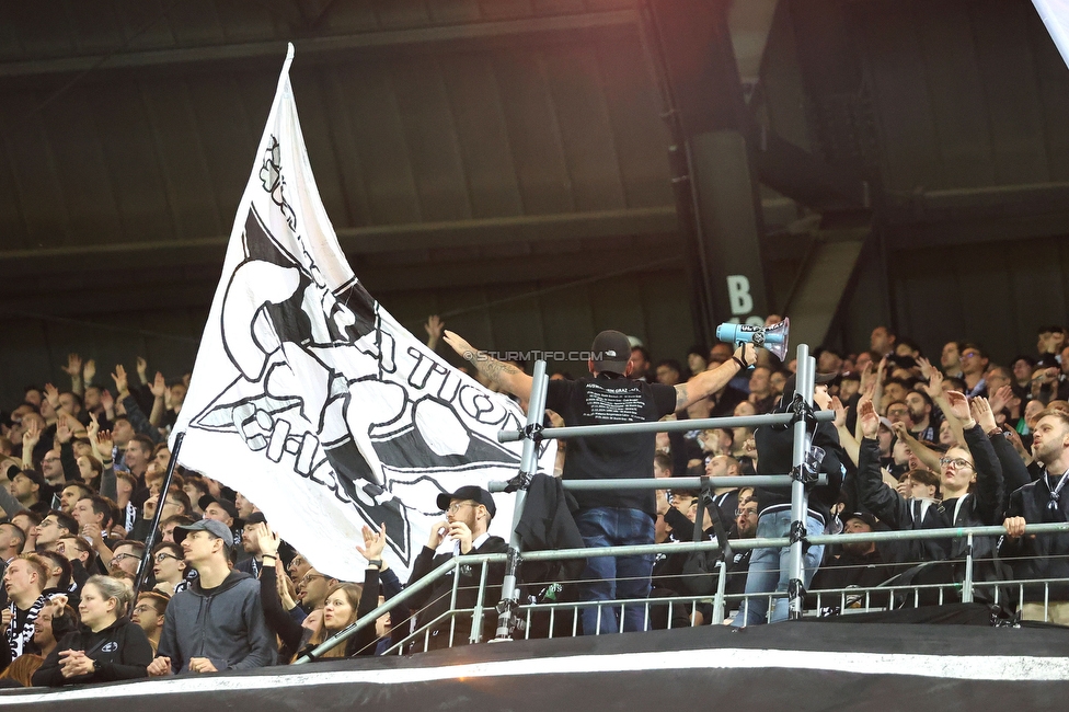 Sturm Graz - Sporting
UEFA Champions League Ligaphase 3. Spieltag, SK Sturm Graz - Sporting CP, Woerthersee Stadion Klagenfurt, 22.10.2024. 

Foto zeigt Fans von Sturm
Schlüsselwörter: generationchaos