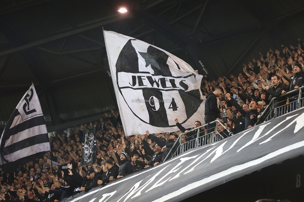 Sturm Graz - Sporting
UEFA Champions League Ligaphase 3. Spieltag, SK Sturm Graz - Sporting CP, Woerthersee Stadion Klagenfurt, 22.10.2024. 

Foto zeigt Fans von Sturm
Schlüsselwörter: jewels