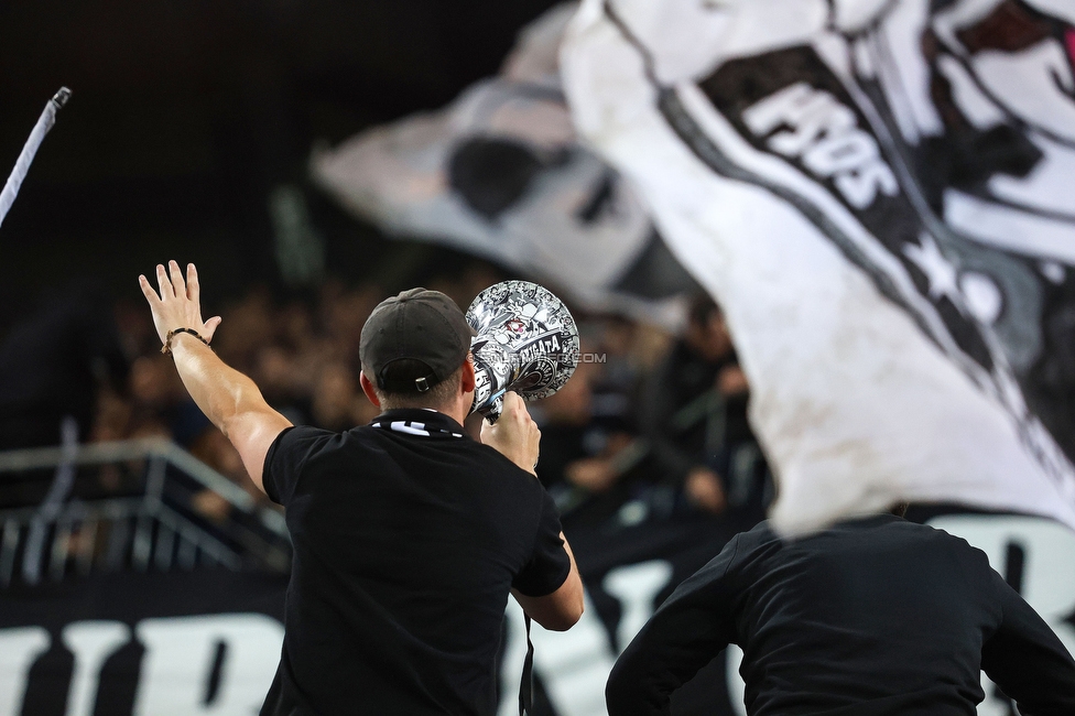 Sturm Graz - Sporting
UEFA Champions League Ligaphase 3. Spieltag, SK Sturm Graz - Sporting Lissabon, Woerthersee Stadion Klagenfurt, 22.10.2024. 

Foto zeigt Fans von Sturm
