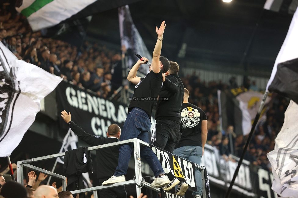 Sturm Graz - Sporting
UEFA Champions League Ligaphase 3. Spieltag, SK Sturm Graz - Sporting Lissabon, Woerthersee Stadion Klagenfurt, 22.10.2024. 

Foto zeigt Fans von Sturm
Schlüsselwörter: brigata vorsaenger