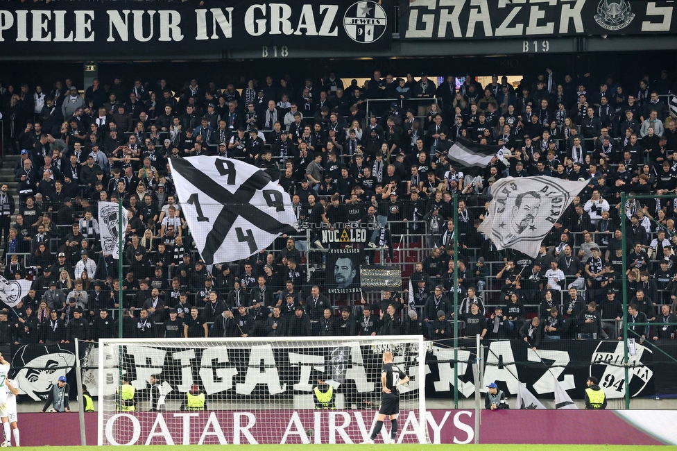 Sturm Graz - Sporting Lissabon
UEFA Champions League Ligaphase 3. Spieltag, SK Sturm Graz - Sporting Lissabon, Woerthersee Stadion Klagenfurt, 22.10.2024. 

Foto zeigt Fans von Sturm
Schlüsselwörter: brigata