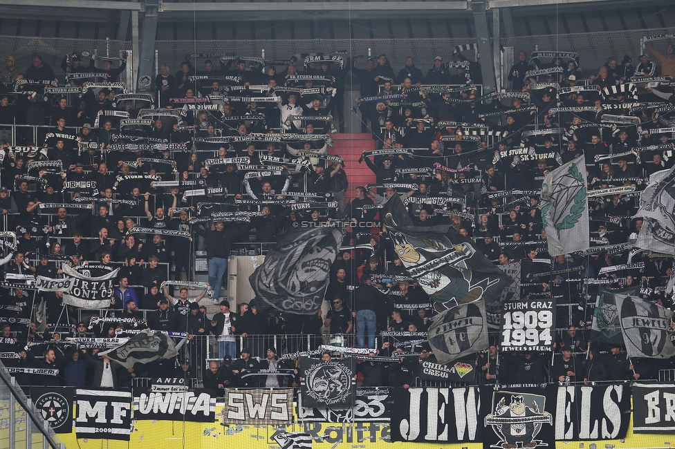 LASK - Sturm Graz
Oesterreichische Fussball Bundesliga, 1. Runde, LASK - SK Sturm Graz, Arena Linz, 27.10.2024. 

Foto zeigt Fans von Sturm
Schlüsselwörter: schals jewels