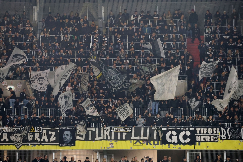 LASK - Sturm Graz
Oesterreichische Fussball Bundesliga, 1. Runde, LASK - SK Sturm Graz, Arena Linz, 27.10.2024. 

Foto zeigt Fans von Sturm
Schlüsselwörter: sturmflut