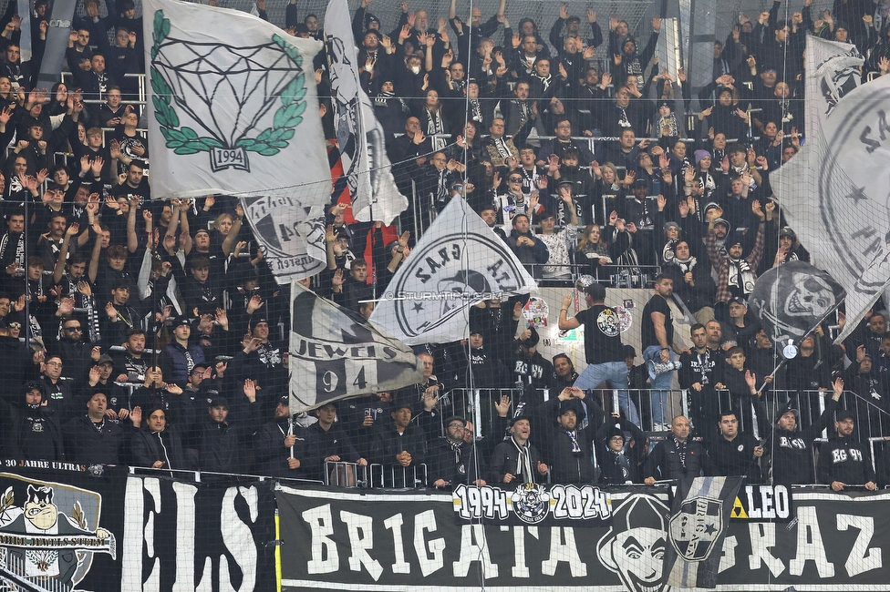 LASK - Sturm Graz
Oesterreichische Fussball Bundesliga, 1. Runde, LASK - SK Sturm Graz, Arena Linz, 27.10.2024. 

Foto zeigt Fans von Sturm
Schlüsselwörter: brigata