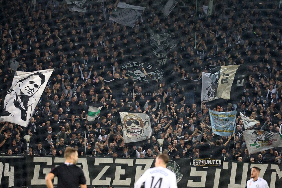 Sturm Graz - Blau-Weiss Linz
OEFB Cup, 3. Runde, SK Sturm Graz - Blau-Weiss Linz, Stadion Liebenau Graz, 30.10.2024. 

Foto zeigt Fans von Sturm
Schlüsselwörter: sturmflut