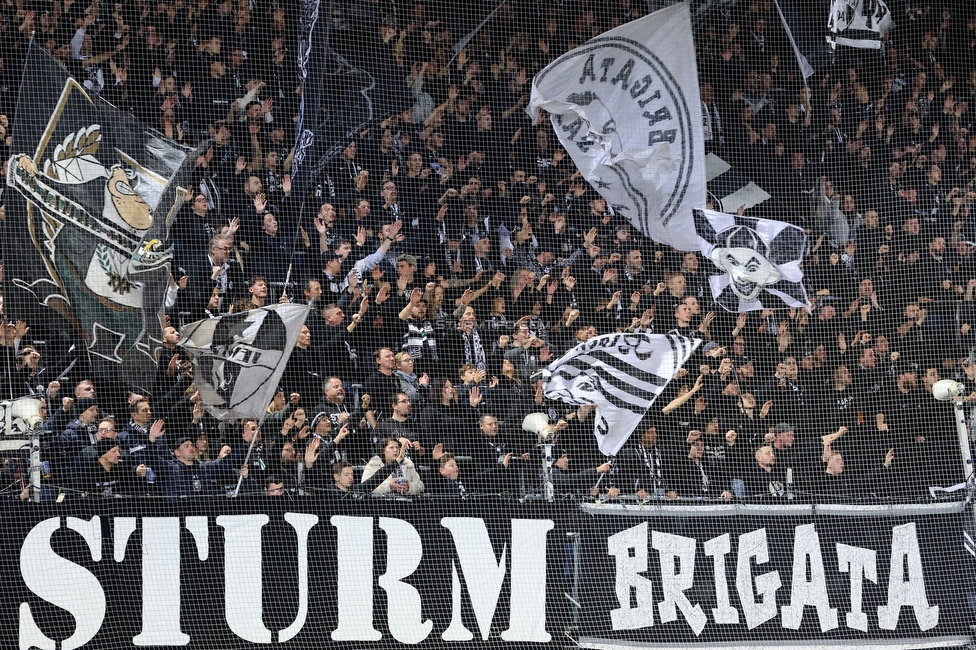 Sturm Graz - Blau-Weiss Linz
OEFB Cup, 3. Runde, SK Sturm Graz - Blau-Weiss Linz, Stadion Liebenau Graz, 30.10.2024. 

Foto zeigt Fans von Sturm
Schlüsselwörter: brigata jewels