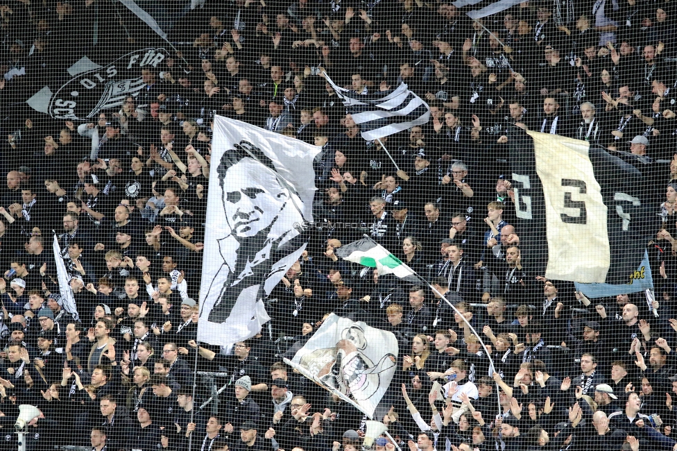 Sturm Graz - Blau-Weiss Linz
OEFB Cup, 3. Runde, SK Sturm Graz - Blau-Weiss Linz, Stadion Liebenau Graz, 30.10.2024. 

Foto zeigt Fans von Sturm
