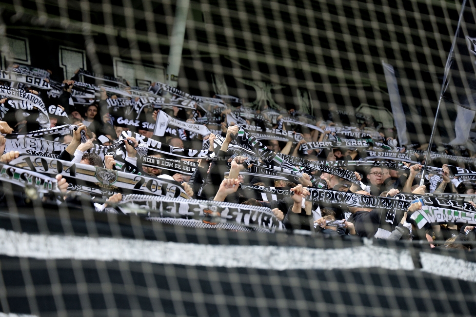 Sturm Graz - Blau-Weiss Linz
OEFB Cup, 3. Runde, SK Sturm Graz - Blau-Weiss Linz, Stadion Liebenau Graz, 30.10.2024. 

Foto zeigt Fans von Sturm
Schlüsselwörter: schals