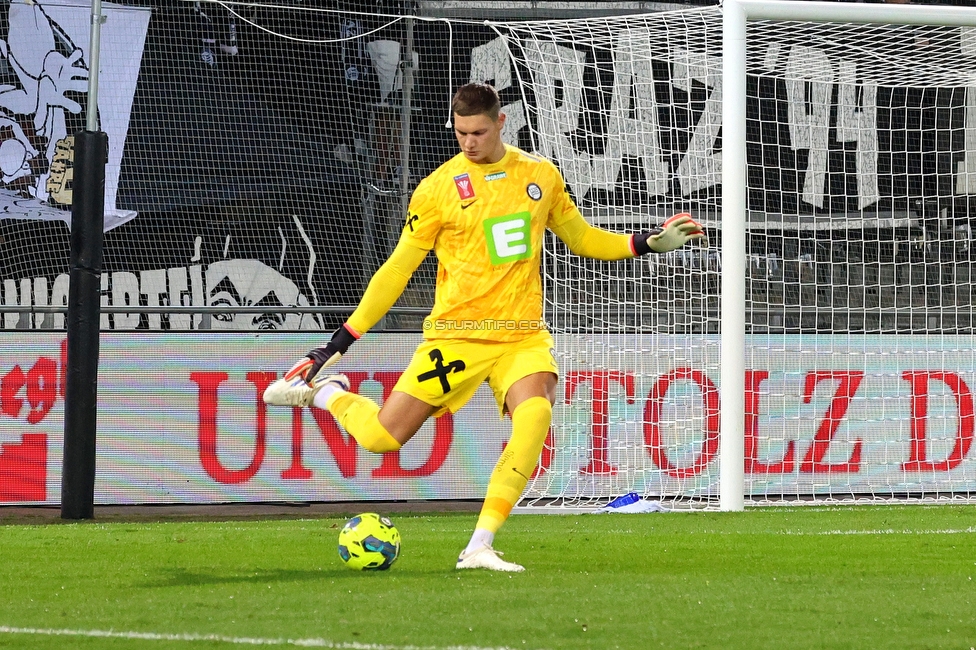 Sturm Graz - Blau-Weiss Linz
OEFB Cup, 3. Runde, SK Sturm Graz - Blau-Weiss Linz, Stadion Liebenau Graz, 30.10.2024. 

Foto zeigt Kjell Scherpen (Sturm)
