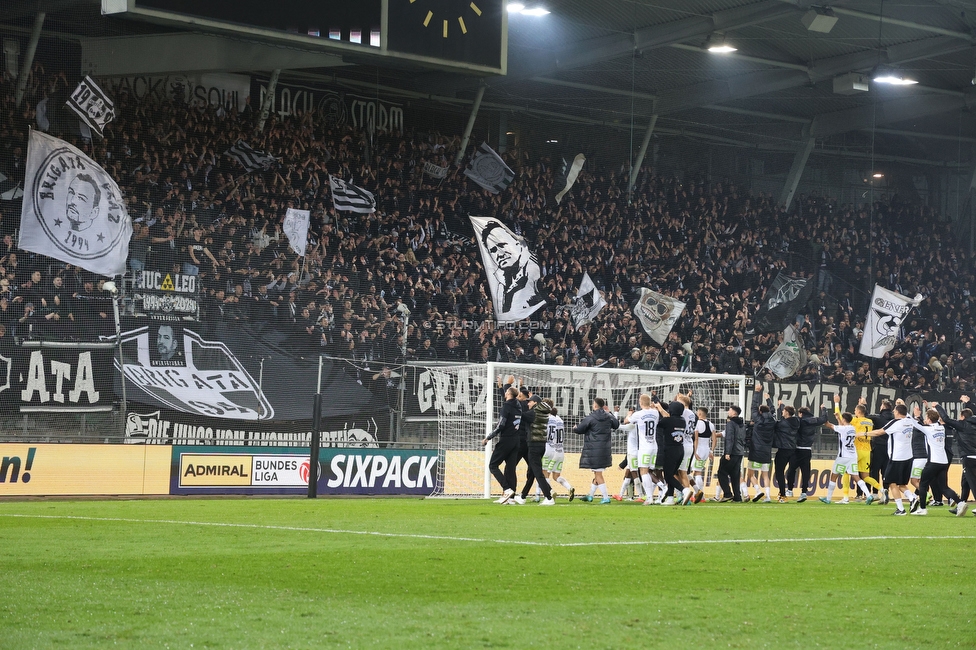 Sturm Graz - Blau-Weiss Linz
OEFB Cup, 3. Runde, SK Sturm Graz - Blau-Weiss Linz, Stadion Liebenau Graz, 30.10.2024. 

Foto zeigt Fans von Sturm
