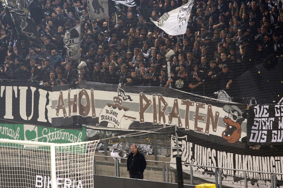 Sturm Graz - Rapid Wien
Oesterreichische Fussball Bundesliga, 12. Runde, SK Sturm Graz - SK Rapid Wien, Stadion Liebenau Graz, 02.11.2024. 

Foto zeigt Fans von Sturm mit einem Spruchband
Schlüsselwörter: jewels