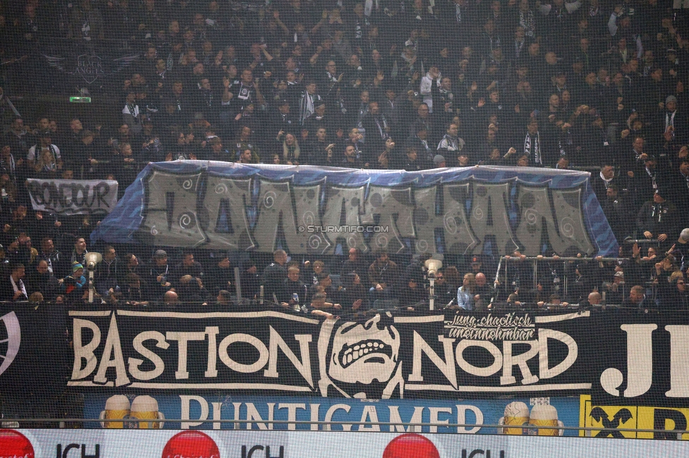 Sturm Graz - Rapid Wien
Oesterreichische Fussball Bundesliga, 12. Runde, SK Sturm Graz - SK Rapid Wien, Stadion Liebenau Graz, 02.11.2024. 

Foto zeigt Fans von Sturm mit einem Spruchband
Schlüsselwörter: bastion baby