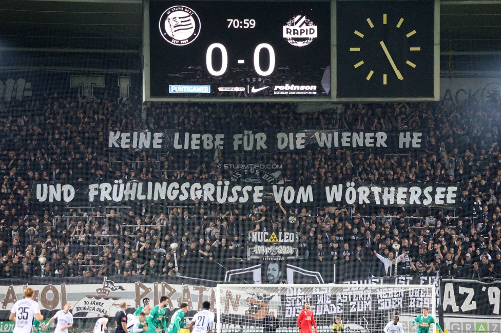 Sturm Graz - Rapid Wien
Oesterreichische Fussball Bundesliga, 12. Runde, SK Sturm Graz - SK Rapid Wien, Stadion Liebenau Graz, 02.11.2024. 

Foto zeigt Fans von Sturm mit einem Spruchband
