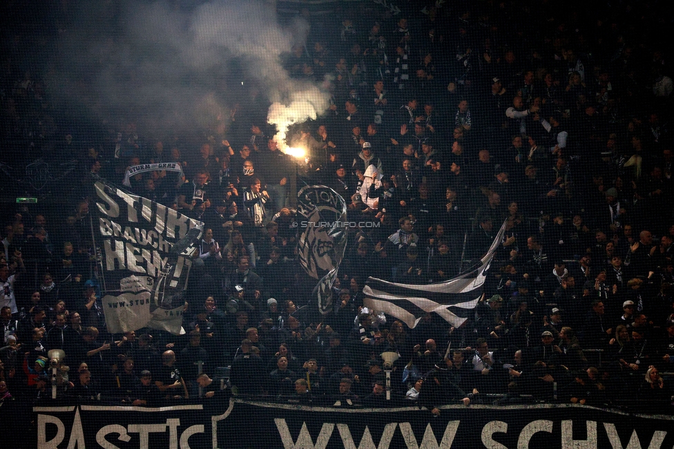 Sturm Graz - Rapid Wien
Oesterreichische Fussball Bundesliga, 12. Runde, SK Sturm Graz - SK Rapid Wien, Stadion Liebenau Graz, 02.11.2024. 

Foto zeigt Fans von Sturm
Schlüsselwörter: bastion pyrotechnik