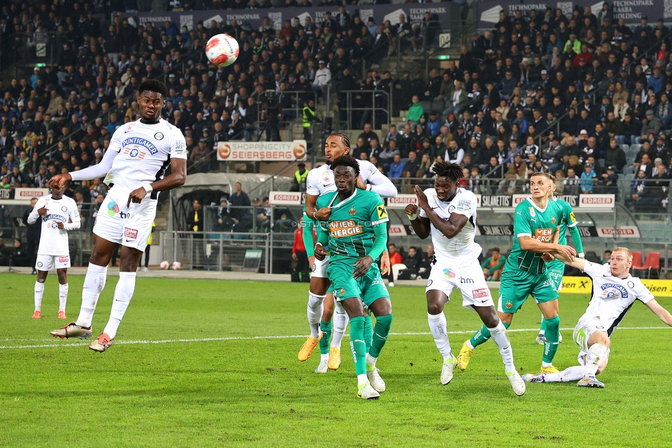 Sturm Graz - Rapid Wien
Oesterreichische Fussball Bundesliga, 12. Runde, SK Sturm Graz - SK Rapid Wien, Stadion Liebenau Graz, 02.11.2024. 

Foto zeigt Tochi Phil Chukwuani (Sturm)
