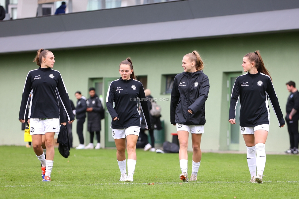 Sturm Damen - Lustenau
OEFB Frauen Bundesliga, 9. Runde, SK Sturm Graz Damen - SPG FC Lustenau FC Dornbirn Ladies, MURAUER Bier Arena - StFV Graz, 03.11.2024. 

Foto zeigt die Mannschaft der Sturm Damen
