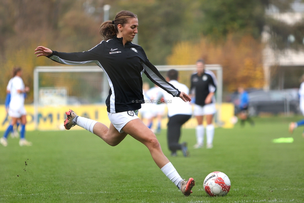 Sturm Damen - Lustenau
OEFB Frauen Bundesliga, 9. Runde, SK Sturm Graz Damen - SPG FC Lustenau FC Dornbirn Ladies, MURAUER Bier Arena - StFV Graz, 03.11.2024. 

Foto zeigt Modesta Uka (Sturm Damen)
