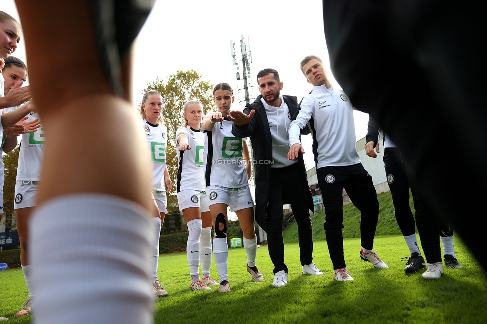 Sturm Damen - Lustenau
OEFB Frauen Bundesliga, 9. Runde, SK Sturm Graz Damen - SPG FC Lustenau FC Dornbirn Ladies, MURAUER Bier Arena - StFV Graz, 03.11.2024. 

Foto zeigt die Mannschaft der Sturm Damen
