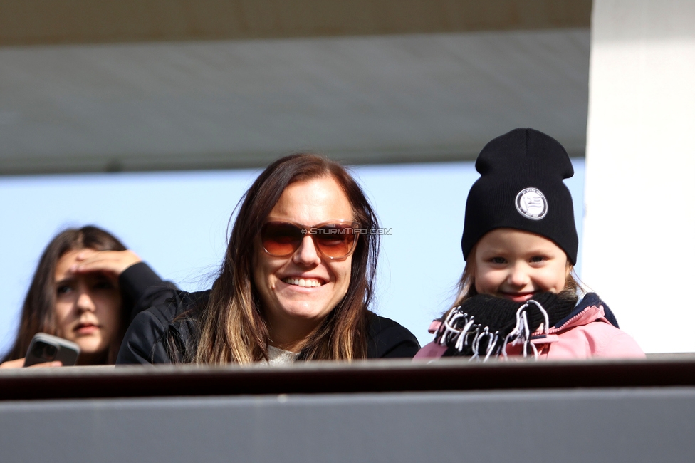 Sturm Damen - Lustenau
OEFB Frauen Bundesliga, 9. Runde, SK Sturm Graz Damen - SPG FC Lustenau FC Dornbirn Ladies, MURAUER Bier Arena - StFV Graz, 03.11.2024. 

Foto zeigt Susanne Gorny (Vorstand Sturm)
