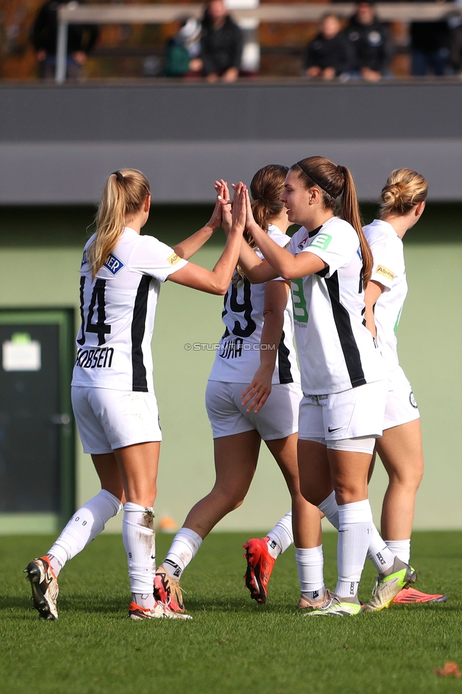 Sturm Damen - Lustenau
OEFB Frauen Bundesliga, 9. Runde, SK Sturm Graz Damen - SPG FC Lustenau FC Dornbirn Ladies, MURAUER Bier Arena - StFV Graz, 03.11.2024. 

Foto zeigt die Mannschaft der Sturm Damen
