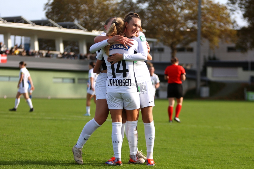 Sturm Damen - Lustenau
OEFB Frauen Bundesliga, 9. Runde, SK Sturm Graz Damen - SPG FC Lustenau FC Dornbirn Ladies, MURAUER Bier Arena - StFV Graz, 03.11.2024. 

Foto zeigt Sandra Jakobsen (Sturm Damen), Anna Wirnsberger (Sturm Damen) und Rebecca Villena (Sturm Damen)
