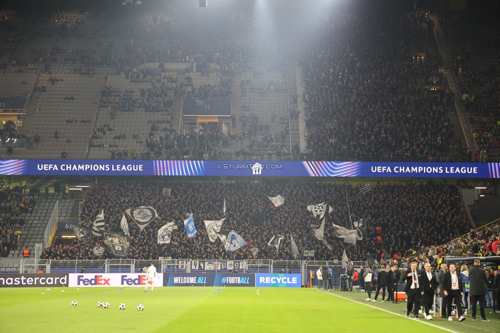 Borussia Dortmund - Sturm Graz
UEFA Champions League Ligaphase 4. Spieltag, Borussia Dortmund - SK Sturm Graz, BVB Stadion Dortmund, 05.11.2024. 

Foto zeigt Fans von Sturm
