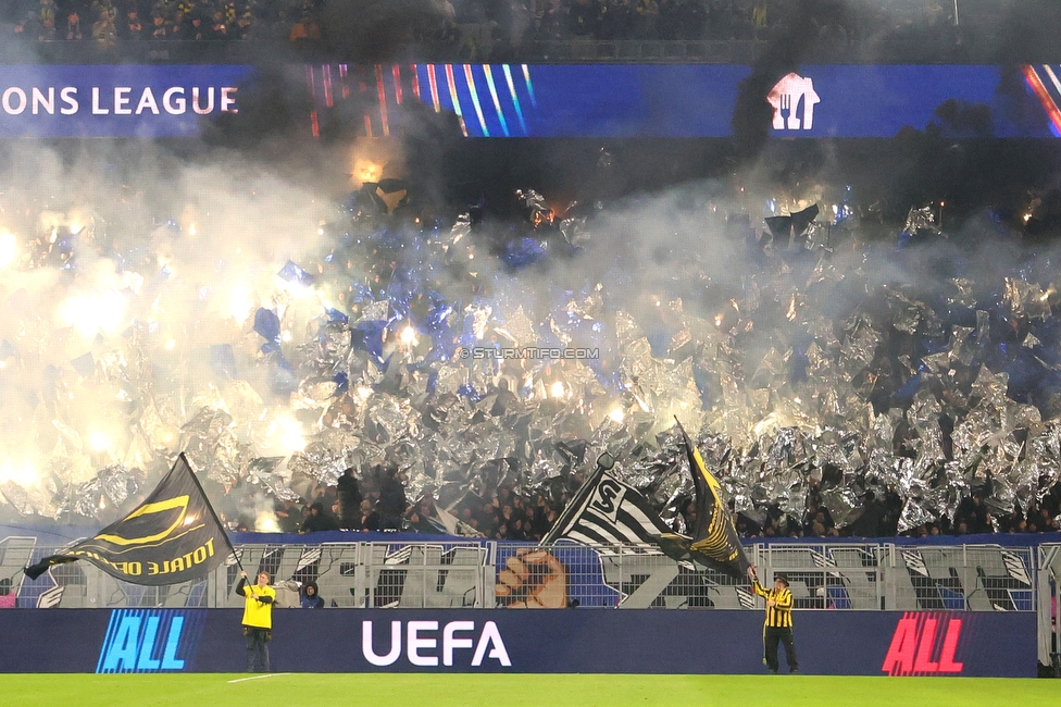 Borussia Dortmund - Sturm Graz
UEFA Champions League Ligaphase 4. Spieltag, Borussia Dortmund - SK Sturm Graz, BVB Stadion Dortmund, 05.11.2024. 

Foto zeigt Fans von Sturm mit einer Choreografie
